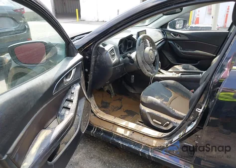 2017 Mazda Mazda3 Grand Touring из США, поврежденный, VIN 3MZBN1W36HM132574